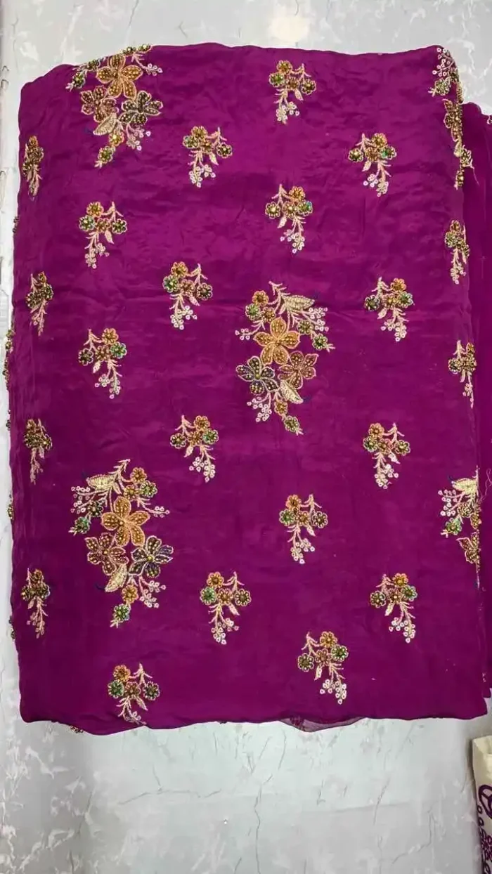 Magenta designerwearcollection.com